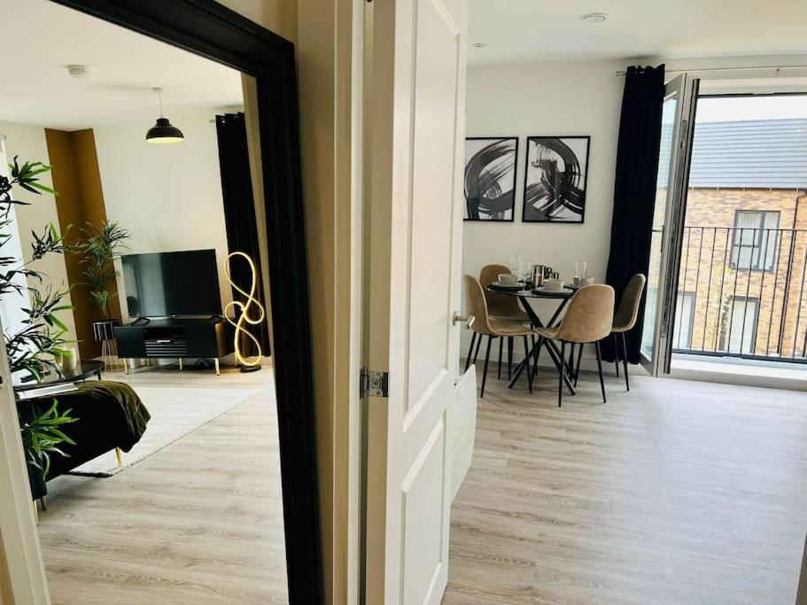 Hessian Lounge -Wyndale- Central 2Br W/Parking Бирмингем Экстерьер фото