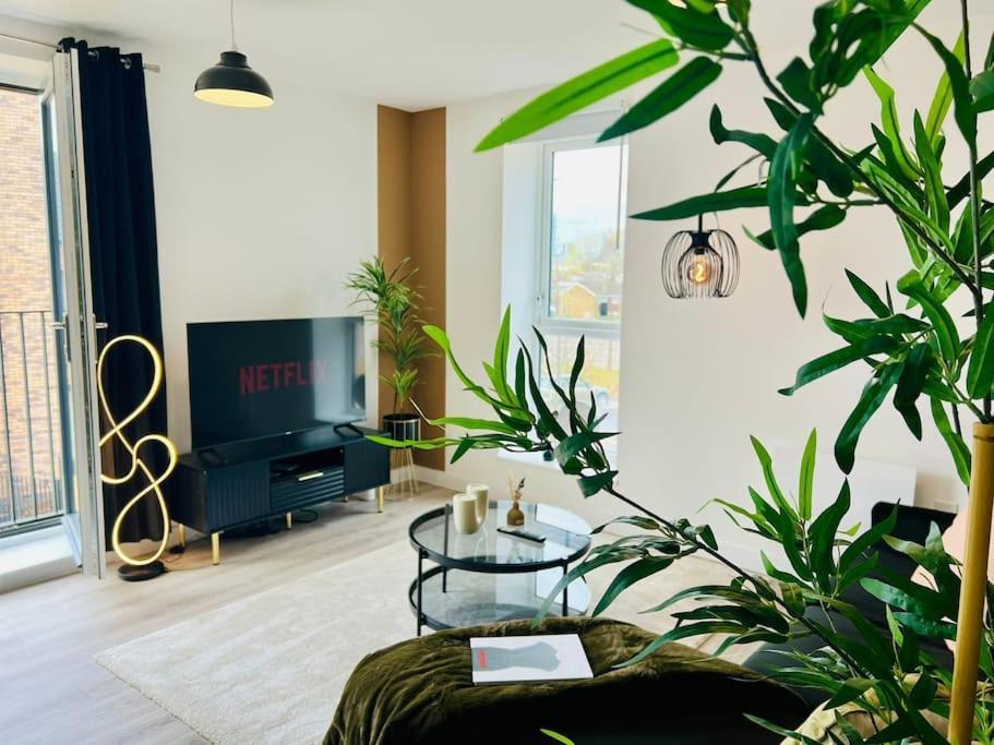Hessian Lounge -Wyndale- Central 2Br W/Parking Бирмингем Экстерьер фото