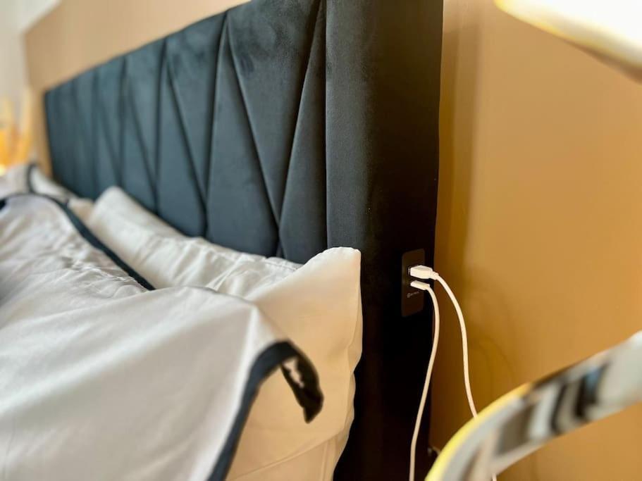 Hessian Lounge -Wyndale- Central 2Br W/Parking Бирмингем Экстерьер фото