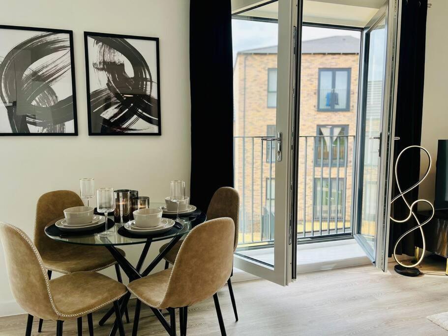 Hessian Lounge -Wyndale- Central 2Br W/Parking Бирмингем Экстерьер фото